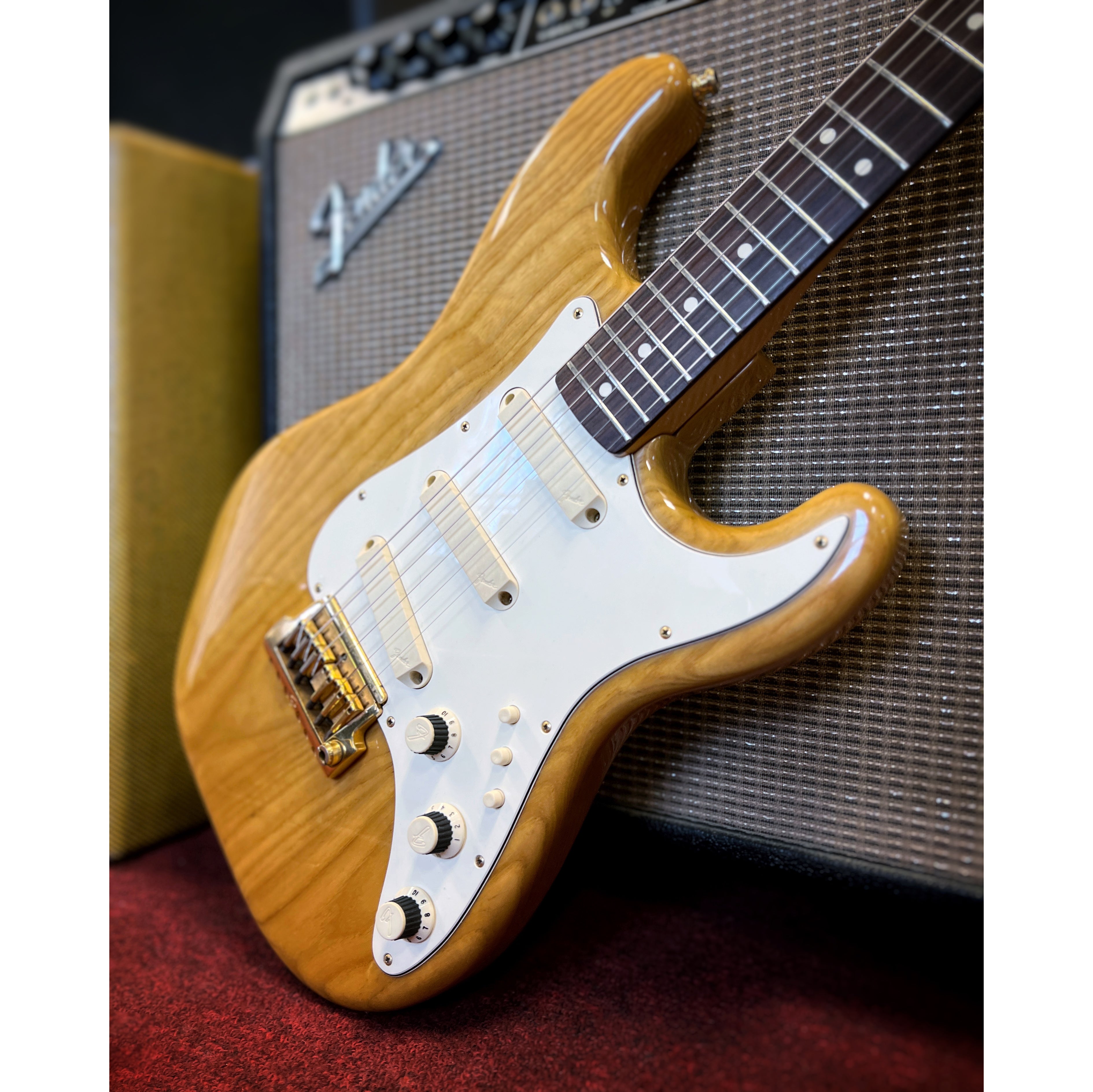 Fender, Fender Gold Elite Stratocaster Electric Guitar (1983)